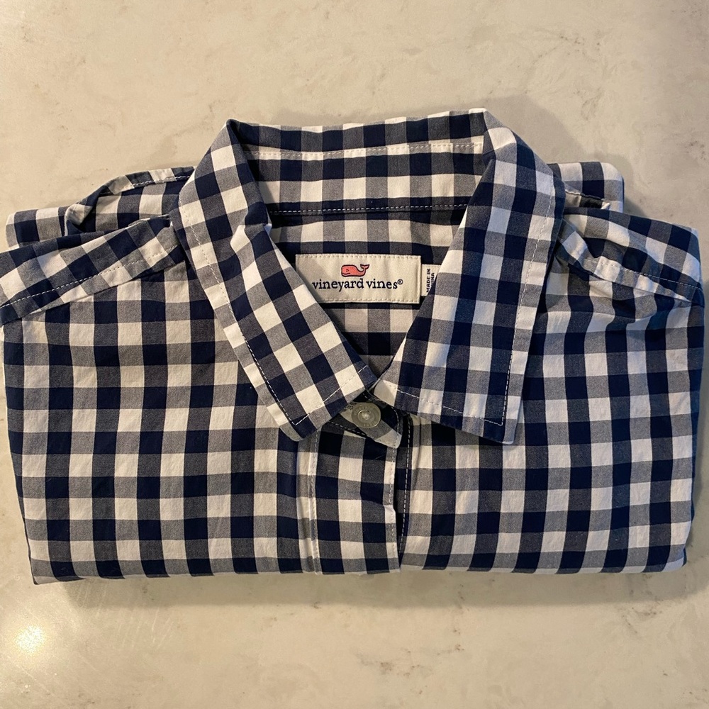 Vineyard Vines Button Down - Size 0